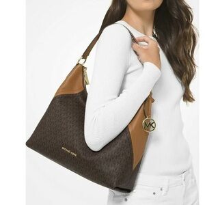 NWOT Michael Kors Aria Large Shoulder Bag